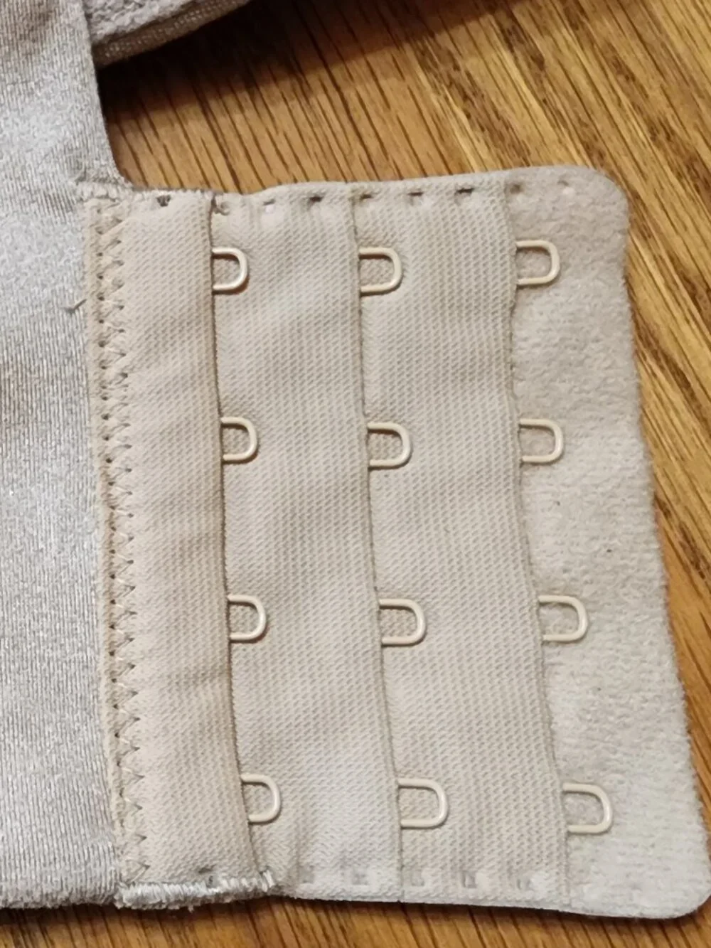 Cacique lightly lined